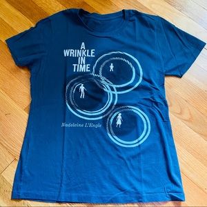 Out of Print A Wrinkle in Time t shirt size m